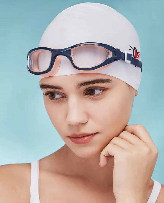 swimming eyewear