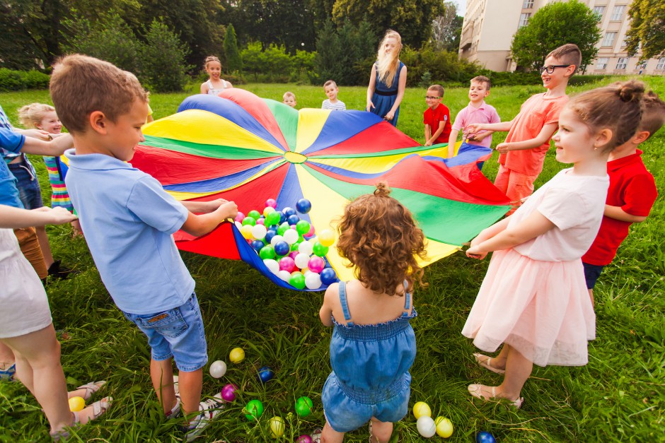 outdoor activities are good for children's eye health